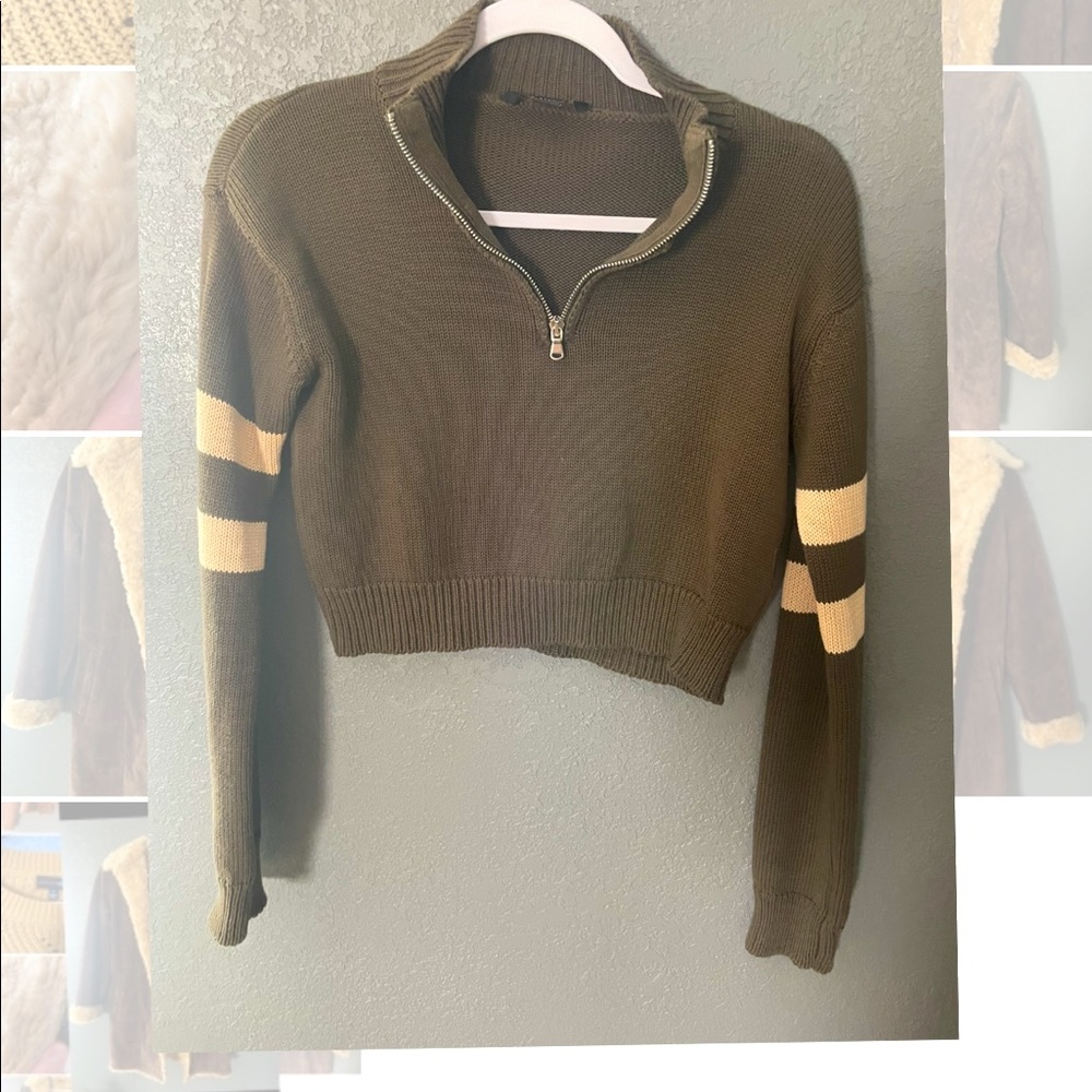 AE Studios Crop Style Sweater w/ Zip Up